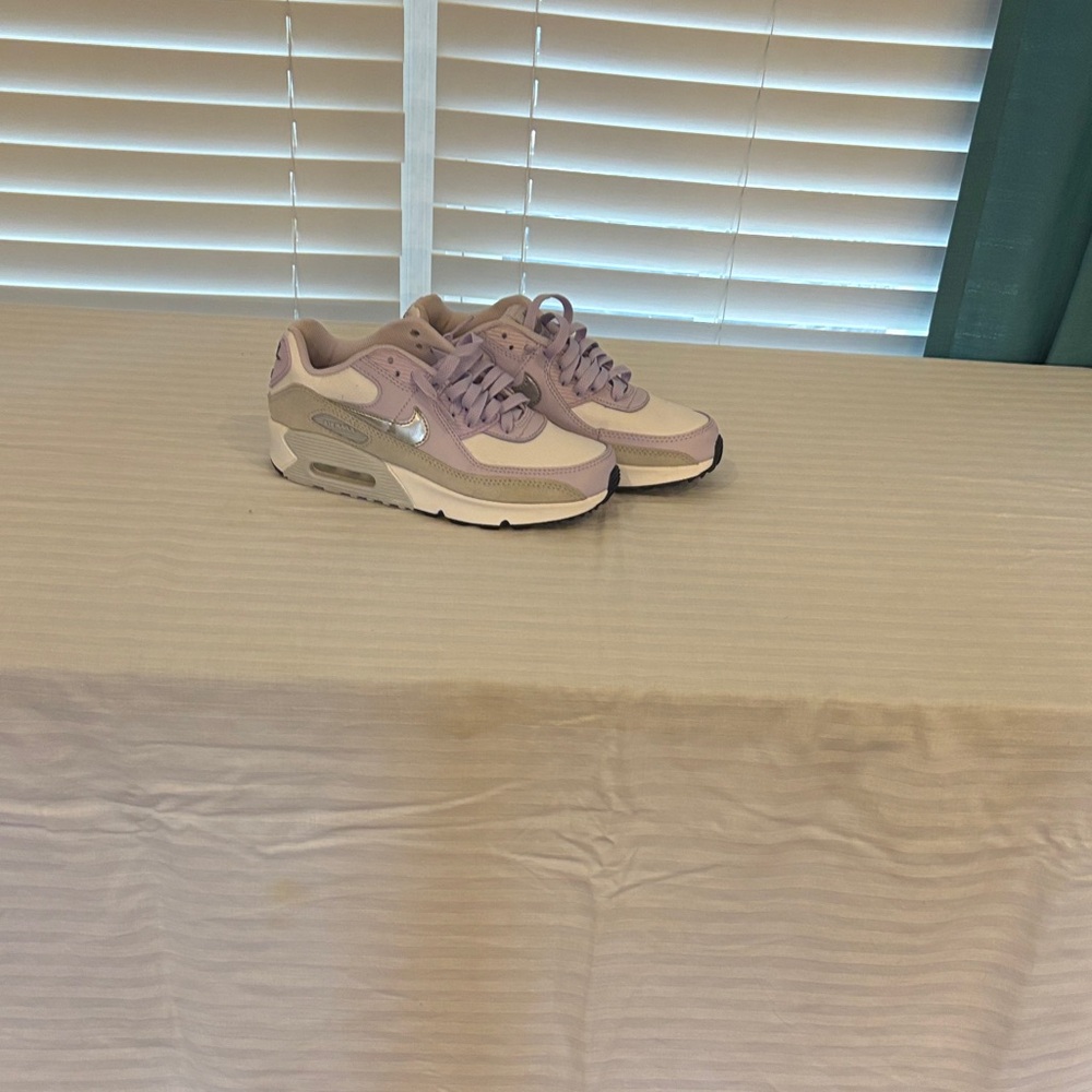 Nike Air Max 90 Light Purple Sneakers 6y or 7.5